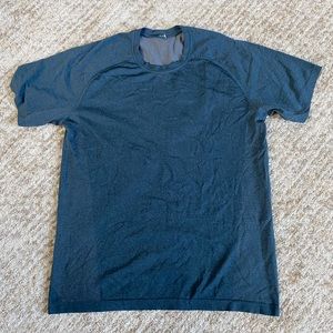 LuluLemon Size L Men’s Tshirt